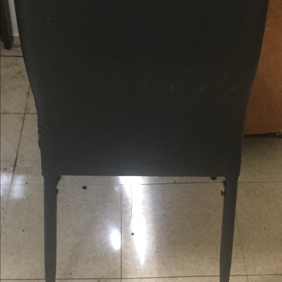 Kitchen table - Picture 3 of 8